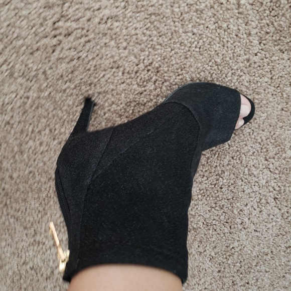 Black stiletto boots - Picture 5 of 5